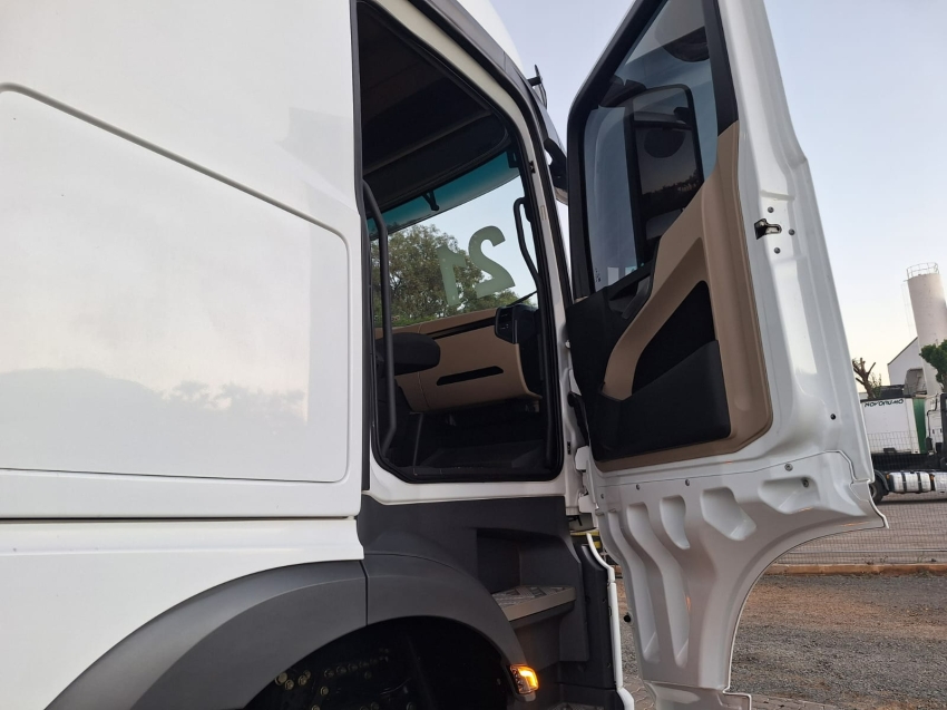 mercedes-benz actros 2651 ls 6x4 2021.