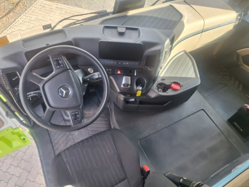 mercedes-benz actros 2548 6x2 2022.