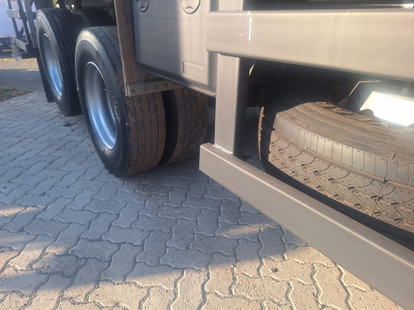 mercedes-benz  atego 2430 6x2 2019/19