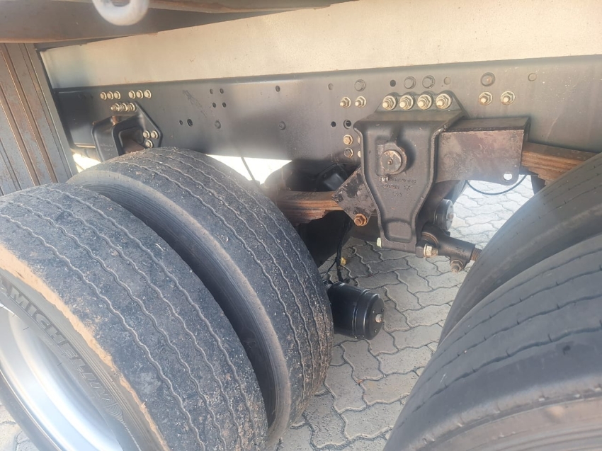 mercedes-benz  atego 2430 6x2 2019/19