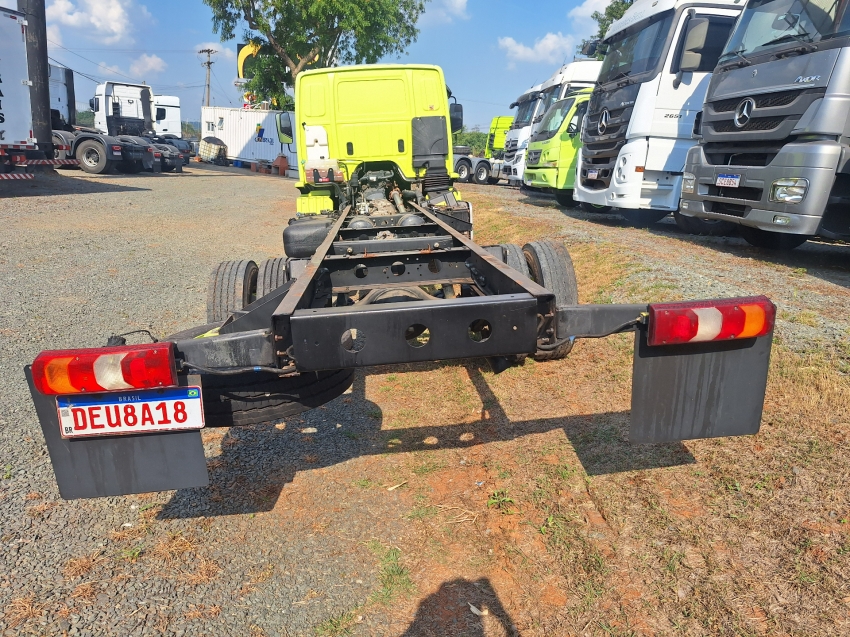 mercedes benz accelo 1016 4x2 2020