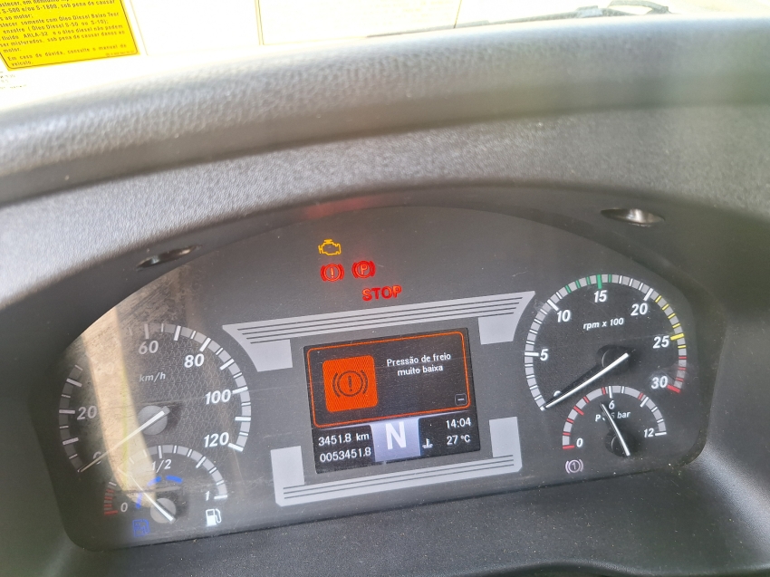 mercedes benz accelo 1016 4x2 2020