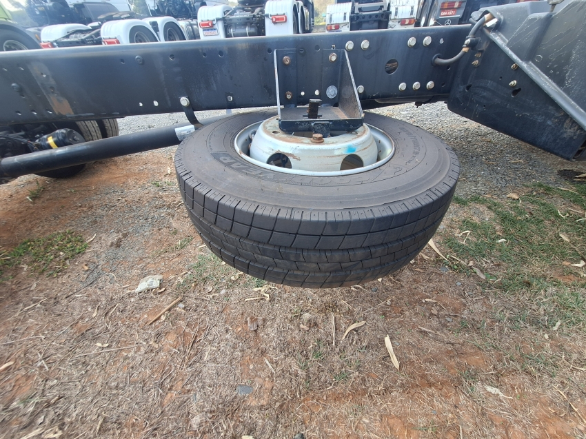 mercedes benz accelo 1016 4x2 2018