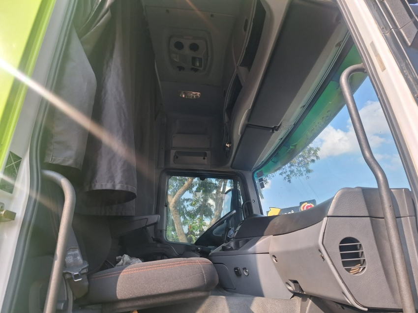 mercedes-benz actros 2546 6x2