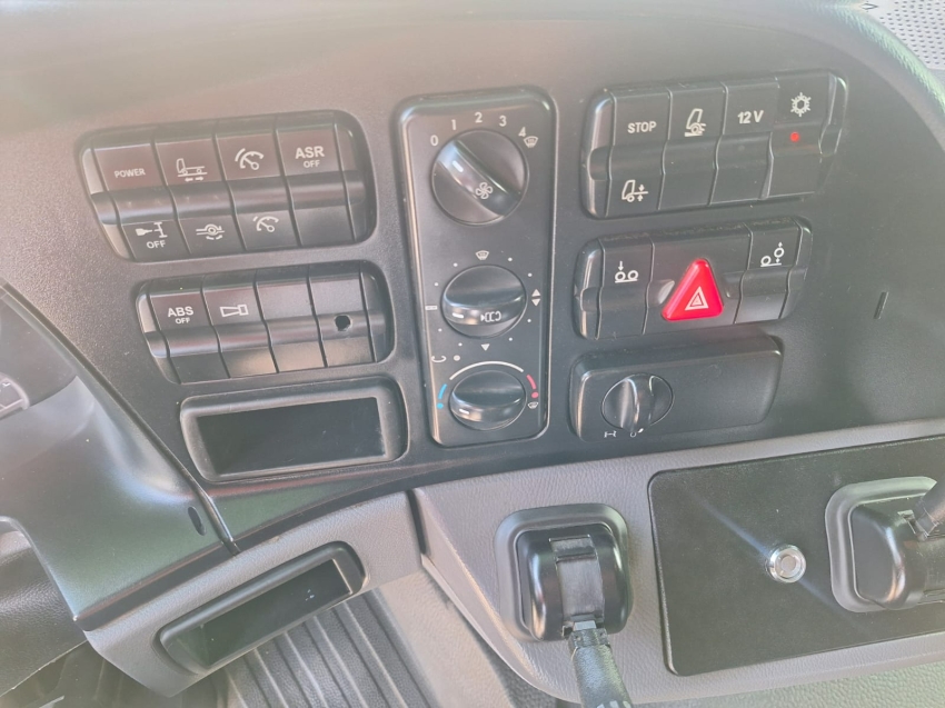 mercedes-benz actros 2546 6x2