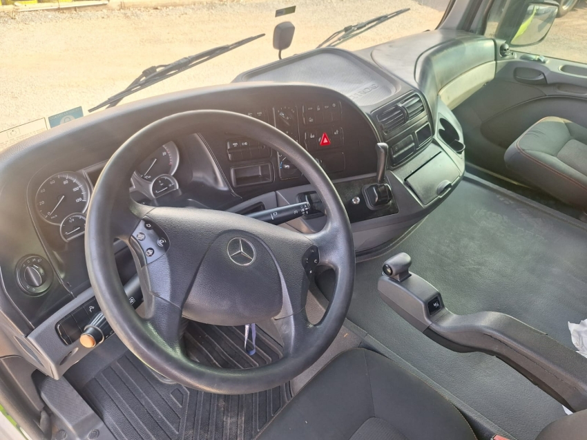 mercedes-benz actros 2546 6x2