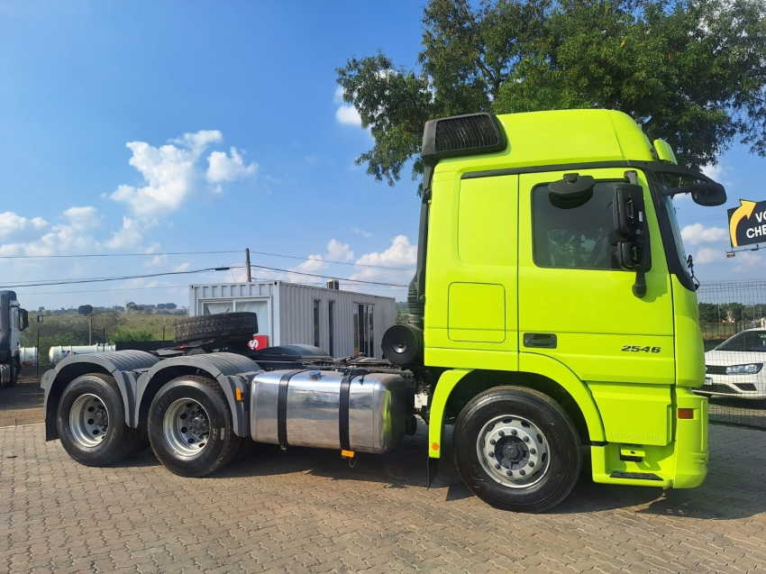 mercedes-benz actros 2546 6x2