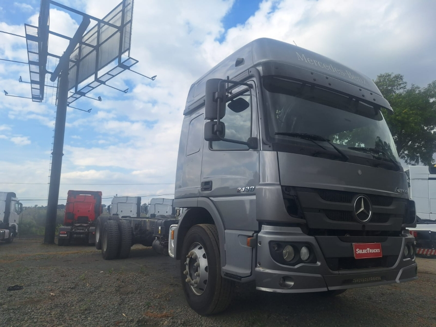 mercedes-benz  atego 2430 6x2 2021/2021