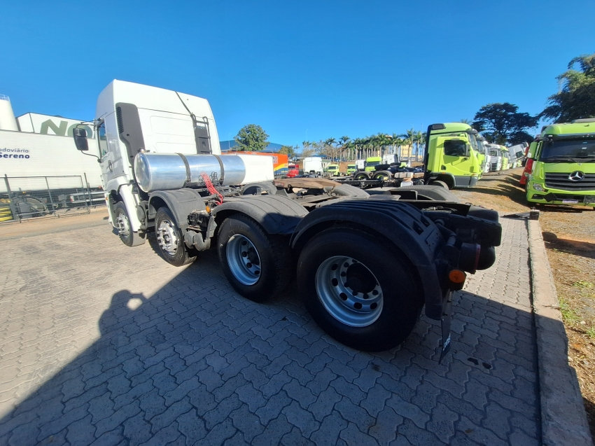 volkswagen constelation 25420 8x2 leito teto alto