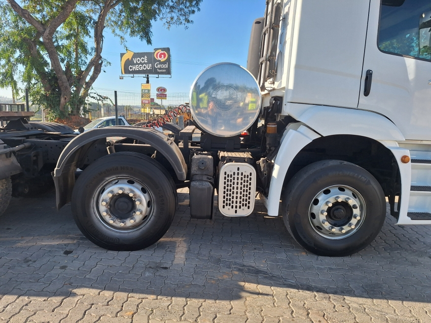 volkswagen constelation 25420 8x2 leito teto alto