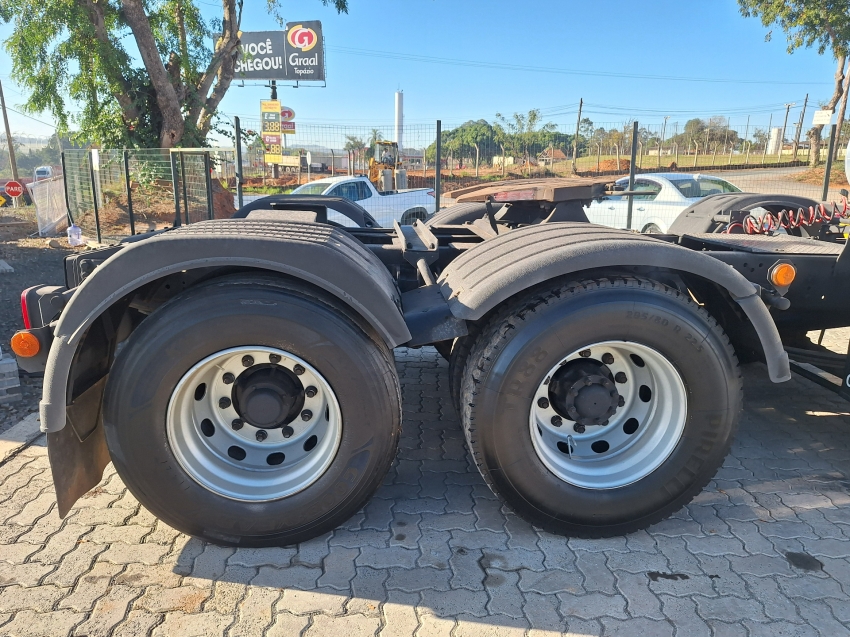 volkswagen constelation 25420 8x2 leito teto alto