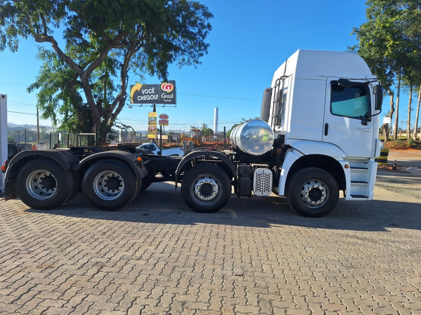 volkswagen constelation 25420 8x2 leito teto alto