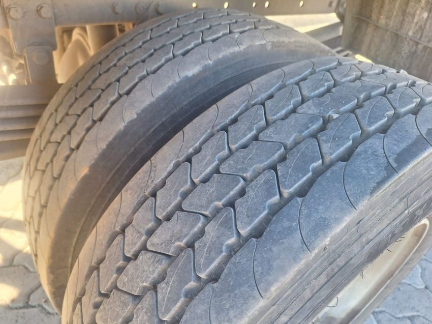 mercedes benz accelo 1016 4x2  2022