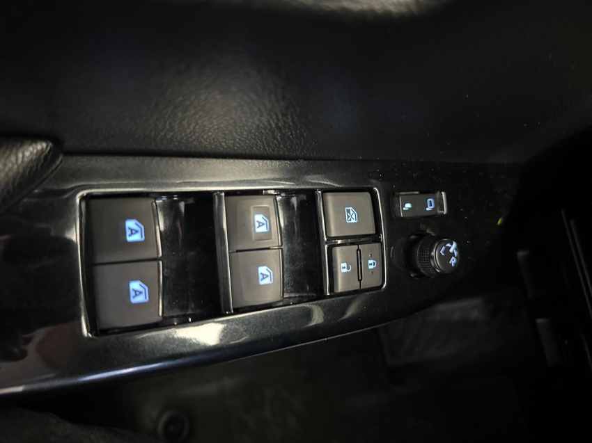 toyota hilux 2.8 d-4d turbo diesel cd srx 4x4 automatico 4p 202111