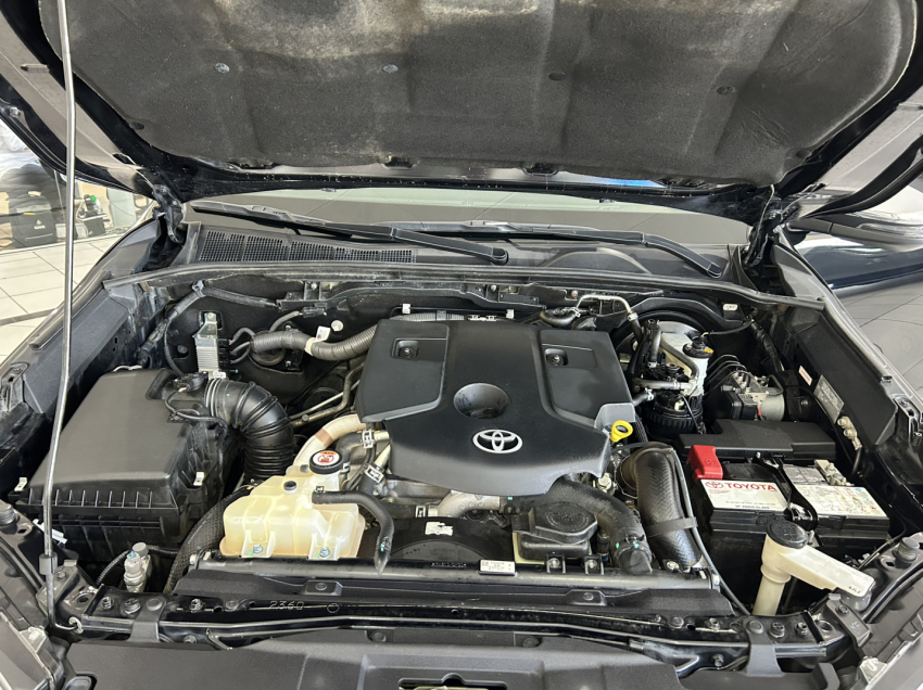 toyota hilux 2.8 d-4d turbo diesel cd srx 4x4 automatico 4p 202118