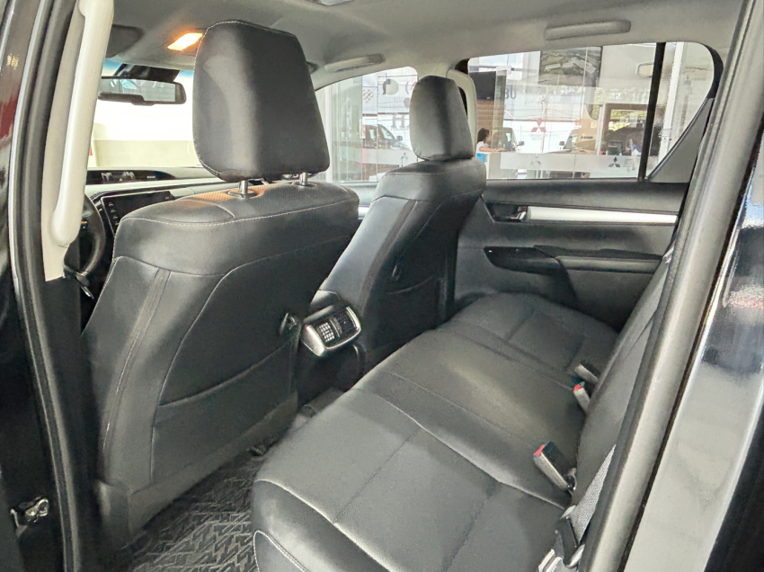 toyota hilux 2.8 d-4d turbo diesel cd srx 4x4 automatico 4p 202110