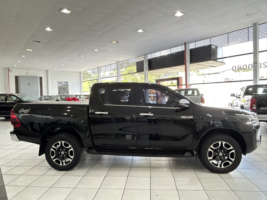 toyota hilux 2.8 d-4d turbo diesel cd srx 4x4 automatico 4p 20215
