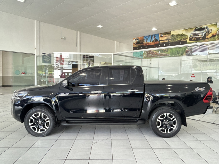 toyota hilux 2.8 d-4d turbo diesel cd srx 4x4 automatico 4p 20211