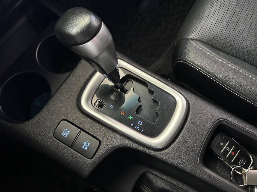 toyota hilux 2.8 d-4d turbo diesel cd srx 4x4 automatico 4p 202112