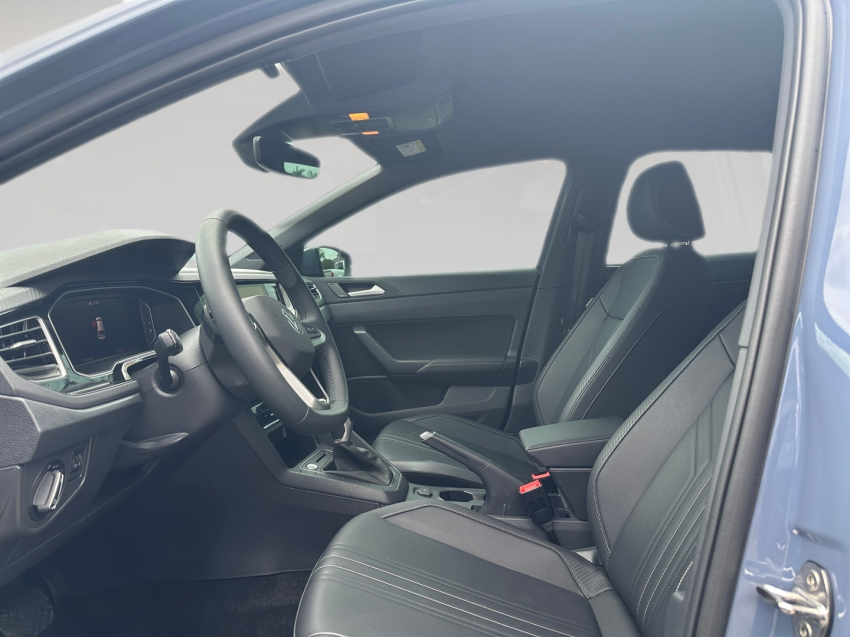 volkswagen nivus 1.0 200 tsi total flex highline automatico 4p 20256