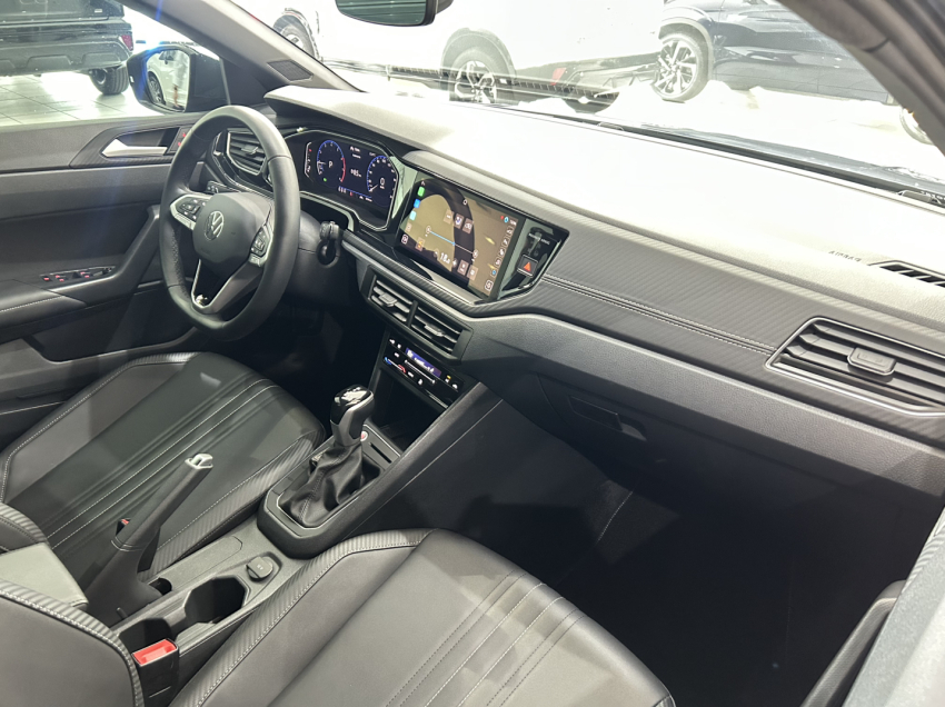 volkswagen nivus 1.0 200 tsi total flex highline automatico 4p 202514