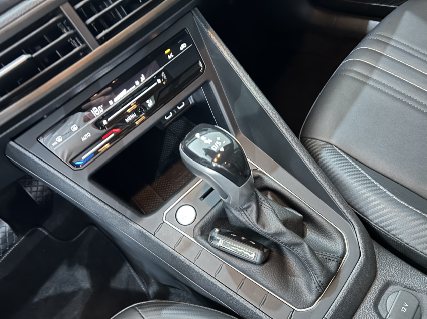 volkswagen nivus 1.0 200 tsi total flex highline automatico 4p 202515