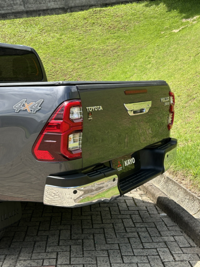 toyota hilux 2.8 d-4d turbo diesel cd srx 4x4 automatico 4p 20236