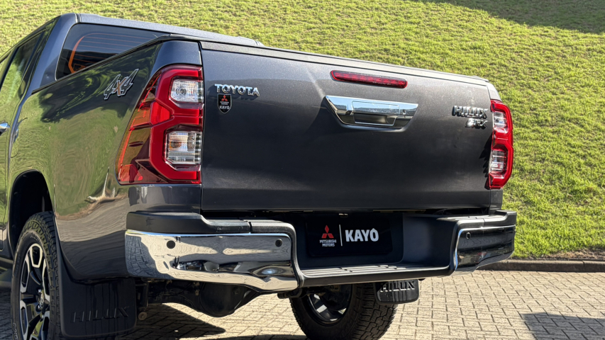 toyota hilux 2.8 d-4d turbo diesel cd srx 4x4 automatico 4p 20234