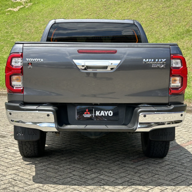 toyota hilux 2.8 d-4d turbo diesel cd srx 4x4 automatico 4p 20235