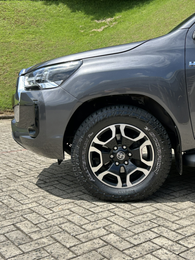 toyota hilux 2.8 d-4d turbo diesel cd srx 4x4 automatico 4p 20234