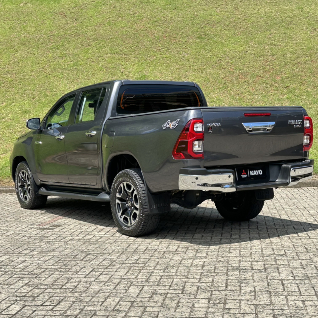 toyota hilux 2.8 d-4d turbo diesel cd srx 4x4 automatico 4p 20237