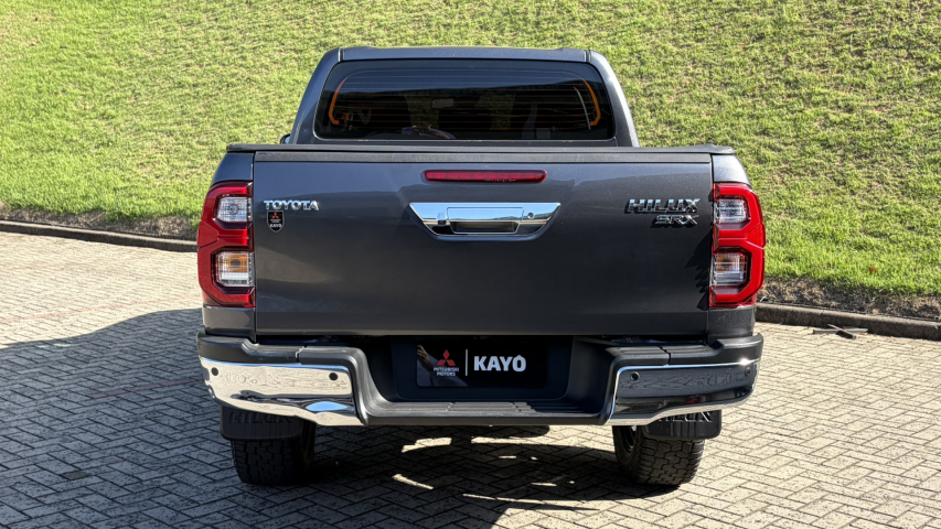 toyota hilux 2.8 d-4d turbo diesel cd srx 4x4 automatico 4p 20233