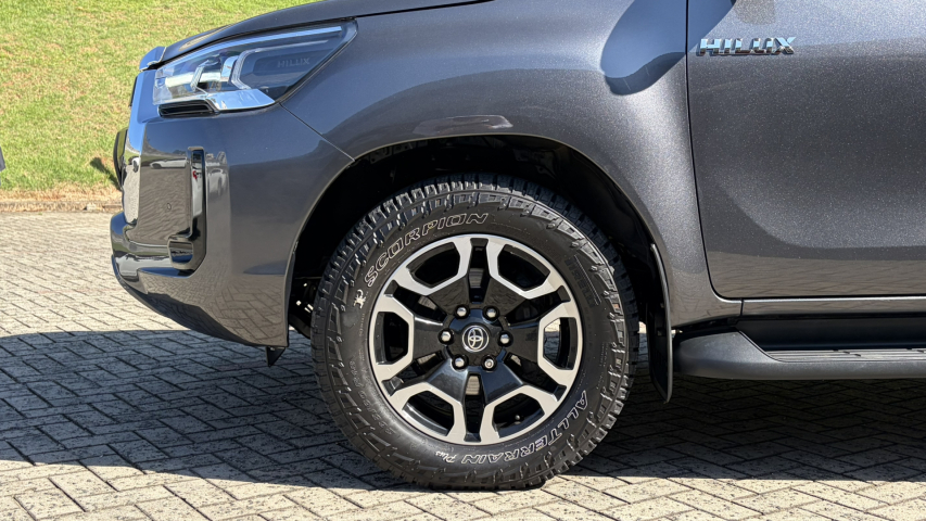 toyota hilux 2.8 d-4d turbo diesel cd srx 4x4 automatico 4p 20237