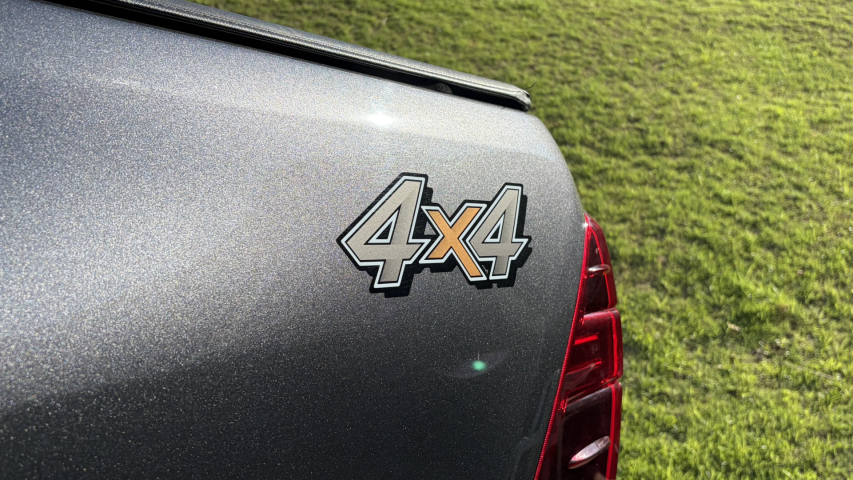 toyota hilux 2.8 d-4d turbo diesel cd srx 4x4 automatico 4p 202310