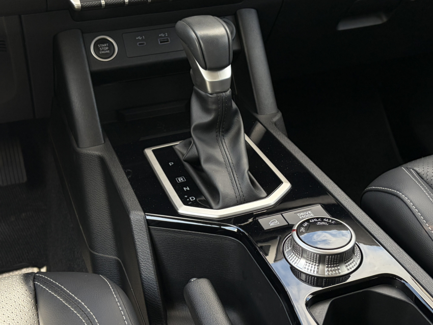 mitsubishi triton 2.4 biturbo diesel cd hpe-s 4x4 automatico 2.3 4p 202619