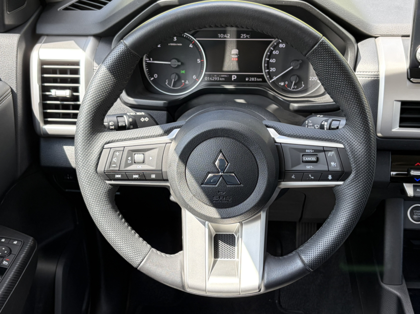 mitsubishi triton 2.4 biturbo diesel cd hpe-s 4x4 automatico 2.3 4p 202620