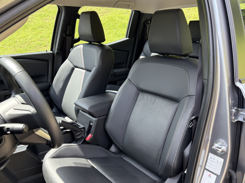 mitsubishi triton 2.4 biturbo diesel cd hpe-s 4x4 automatico 2.3 4p 202615