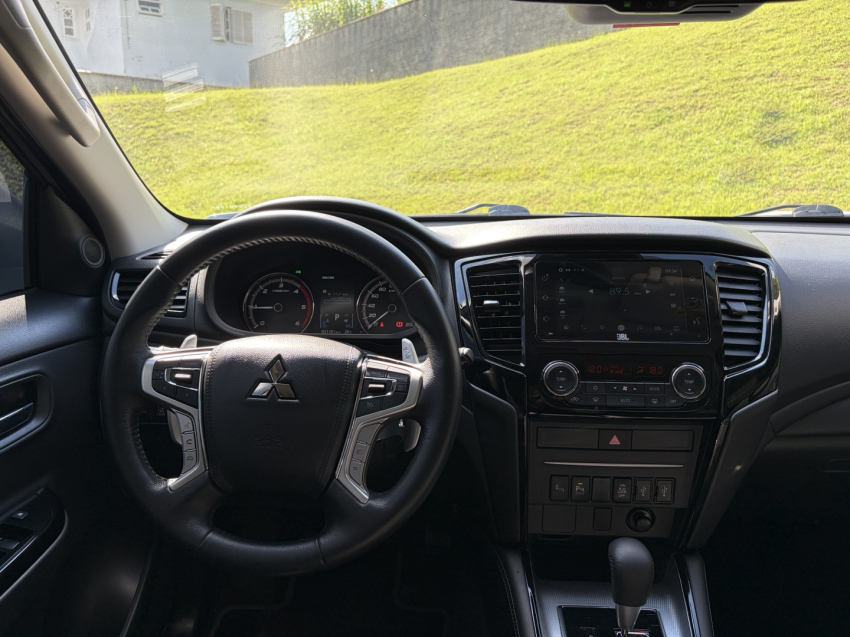 mitsubishi l200 triton 2.4 16v turbo diesel sport hpe-s urban cd 4p 4x4 automatico 2.8 202519