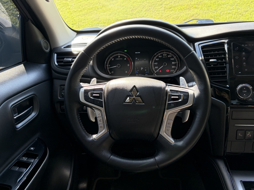 mitsubishi l200 triton 2.4 16v turbo diesel sport hpe-s urban cd 4p 4x4 automatico 2.8 202520