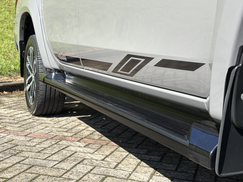 mitsubishi l200 triton 2.4 16v turbo diesel sport hpe-s urban cd 4p 4x4 automatico 2.8 20258