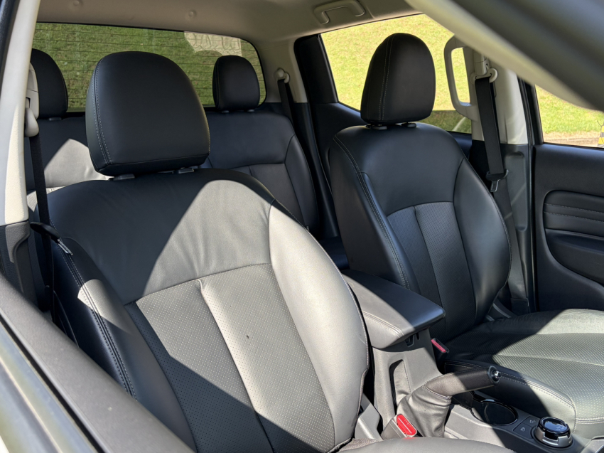 mitsubishi l200 triton 2.4 16v turbo diesel sport hpe-s urban cd 4p 4x4 automatico 2.8 202514