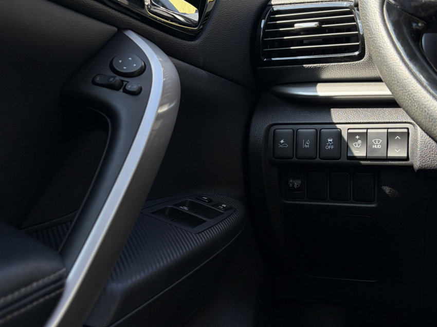 mitsubishi eclipse cross 1.5 mivec turbo gasolina hpe-s cvt 4p automatico 202512