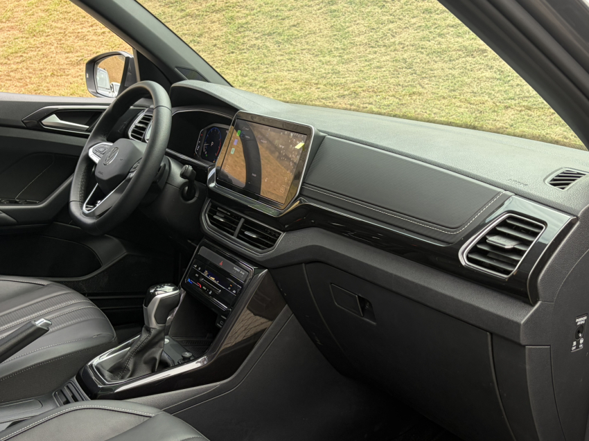 volkswagen t-cross 1.4 250 tsi total flex highline automatico 4p 202617