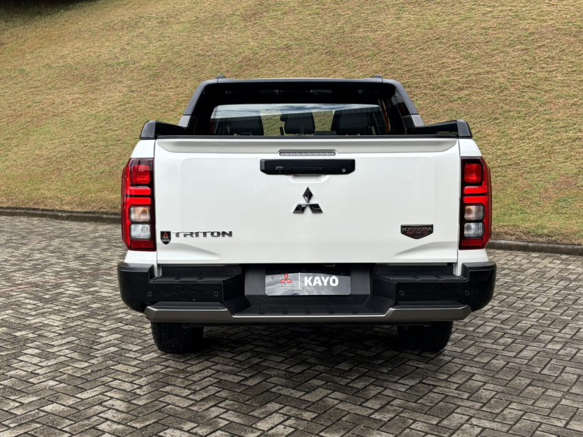 mitsubishi triton 2.4 biturbo diesel cd katana 4x4 automatico 4p 20265