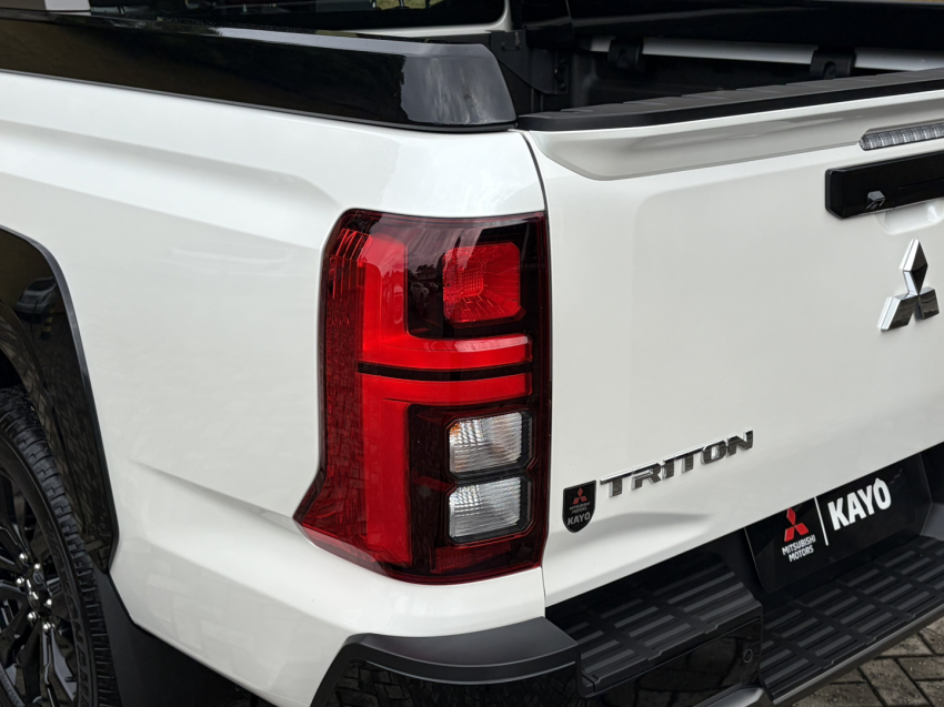 mitsubishi triton 2.4 biturbo diesel cd katana 4x4 automatico 4p 20267