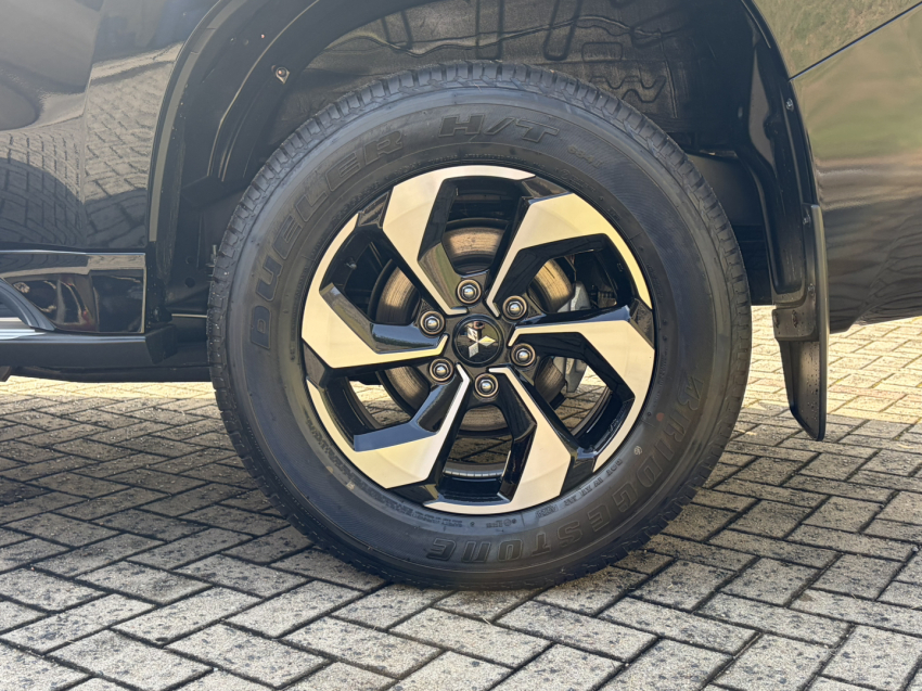 mitsubishi pajero sport 2.4 16v mivec turbo diesel hpe-s awd automatico 4p 202512