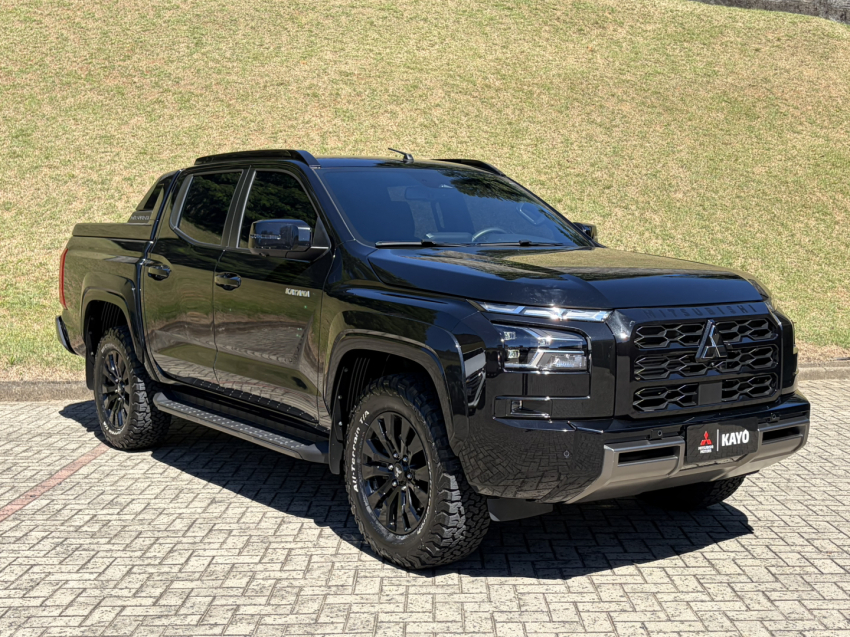 mitsubishi triton 2.4 biturbo diesel cd katana 4x4 automatico 4p 2026