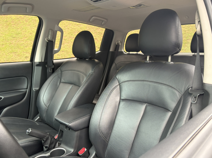 mitsubishi l200 triton 2.4 16v turbo diesel sport outdoor gls cd 4p 4x4 automatico 202512