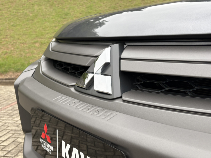 mitsubishi l200 triton 2.4 16v turbo diesel sport outdoor gls cd 4p 4x4 automatico 20256