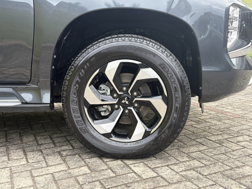 mitsubishi pajero sport 2.4 16v mivec turbo diesel hpe-s awd automatico 4p 202510